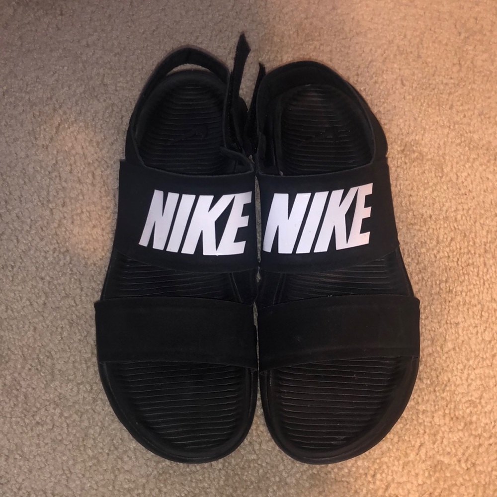 NIKE Black Sandals